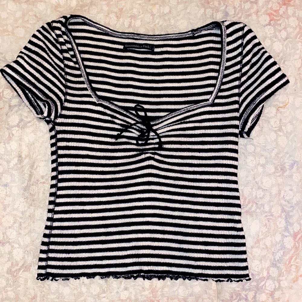 STRIPED STYLISH CROP TOP SIZE SMALL